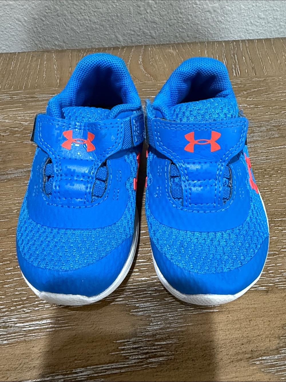 Under Armour Bright Blue Kids' Hook-and-Loop Sneakers with Orange Logo